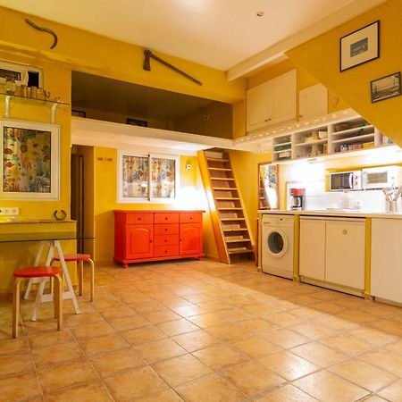 Dorm Hostel Camp Backpackers Marsiglia Esterno foto